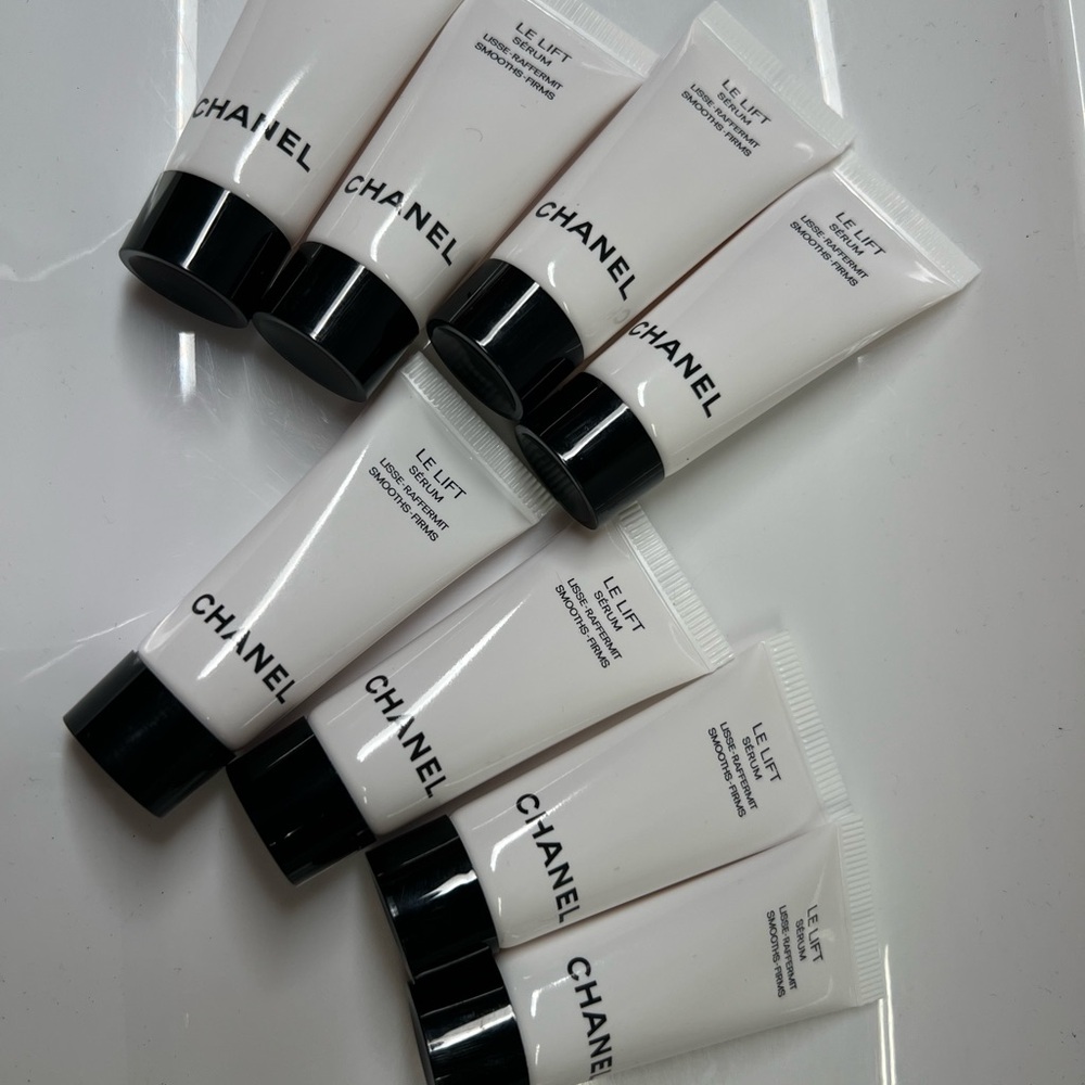 CHANEL Le Lift Skincare Serum - Set of 8